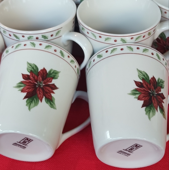 12 MB Merry Brite Mug - Picture 1 of 6